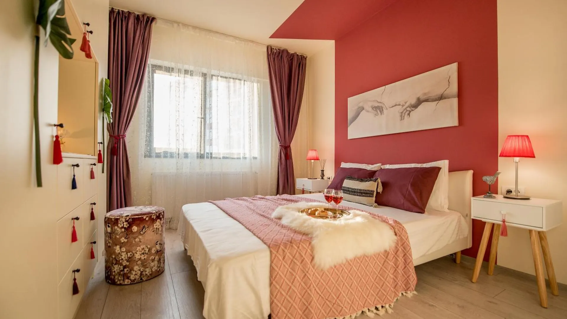 Flamingo Rainbow Apartment Bucharest