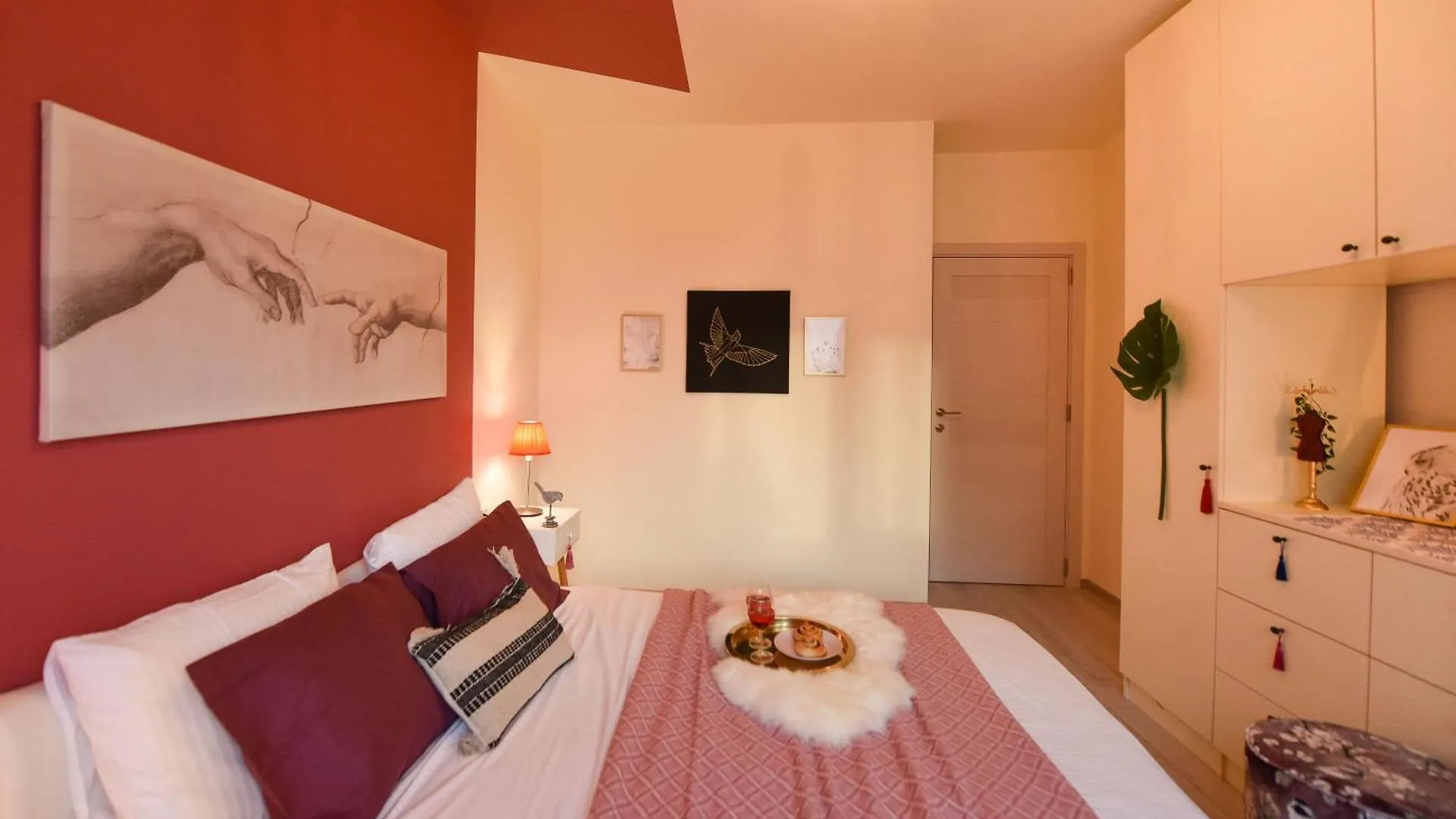 Flamingo Rainbow Apartment Bucharest 0*,