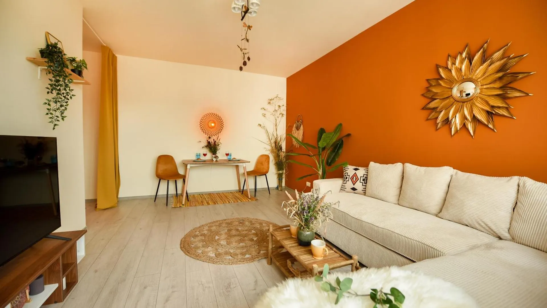 Flamingo Rainbow Apartment Bucharest Romania